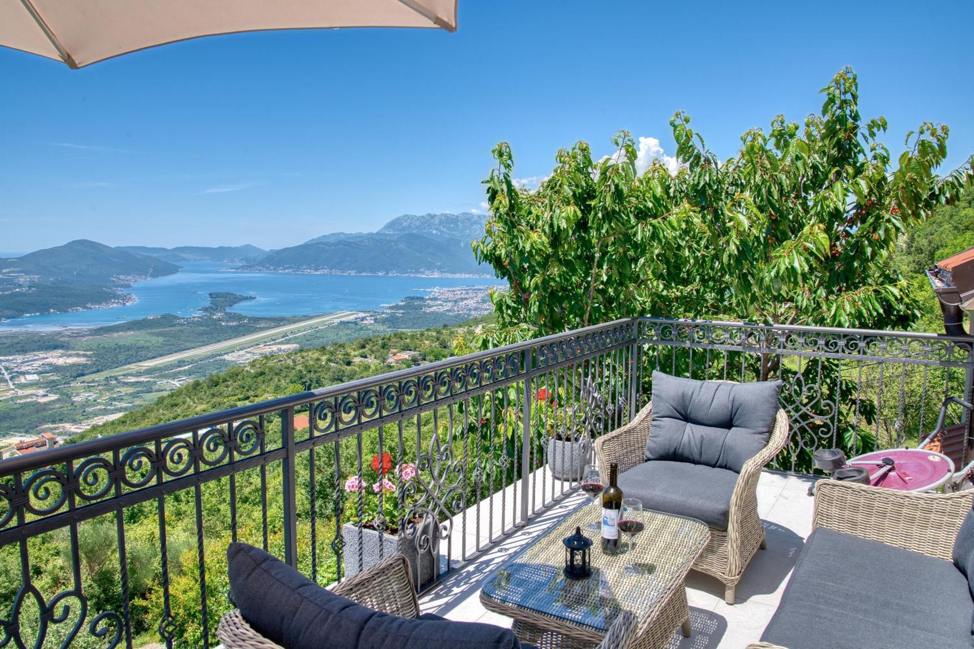 Apartment Paradise Kotor Bagian luar foto