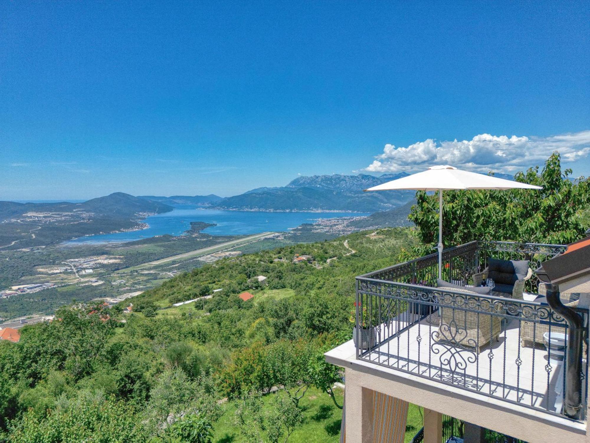 Apartment Paradise Kotor Bagian luar foto